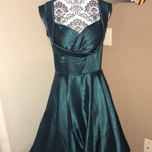 Vintage style 1950’s-60’s swing dress w/ petticoat